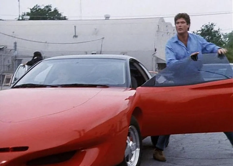 David Hasselhoff en el-coche-fantastico-2000