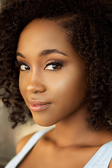 picture of actor Lauren Mayo
