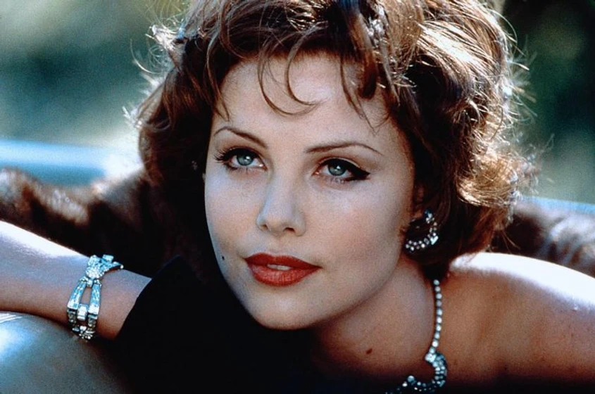 Charlize Theron en hombres-de-honor