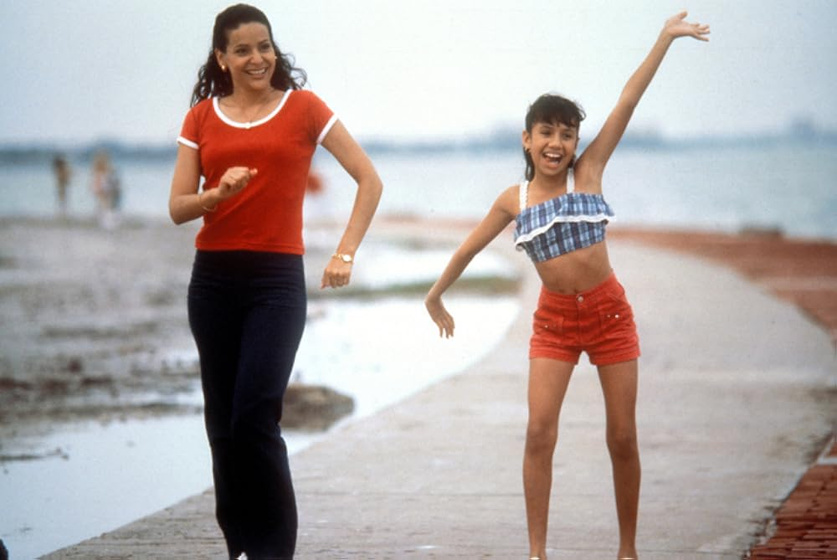 Constance Marie y Rebecca Lee Meza en selena