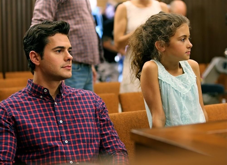 Jayson Blair y Annabelle Kavanagh en Criaturas Indefensas
