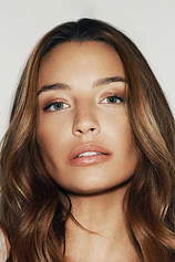 picture of actor Julia Wieniawa-Narkiewicz