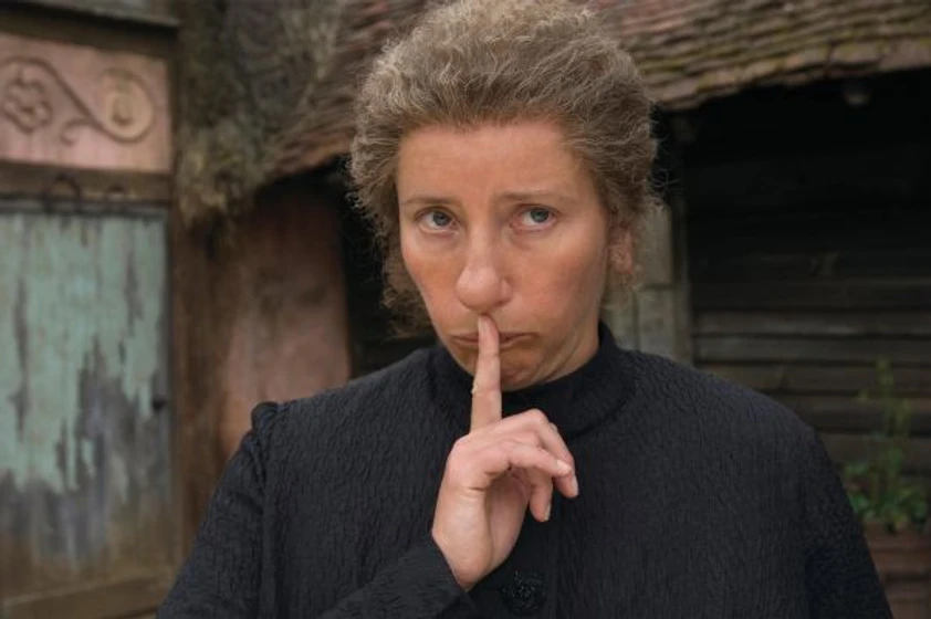 Emma Thompson en La niñera mágica y el Big Bang