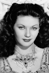 photo of person Yvonne De Carlo