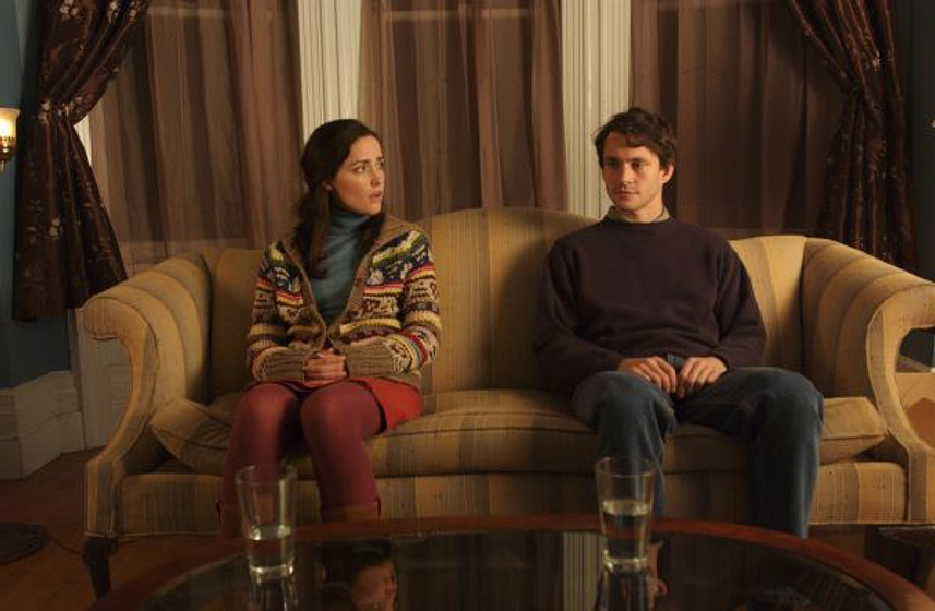 Rose Byrne y Hugh Dancy en Adam