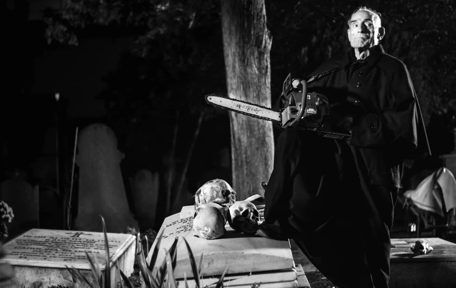 Saturnino García en llamame-vampus