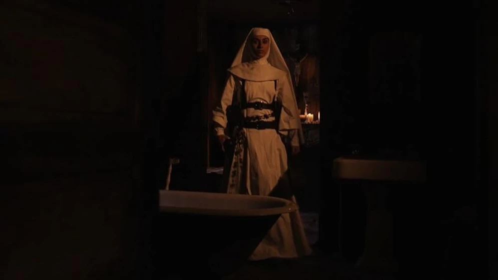 Imagen de nude-nuns-with-big-guns