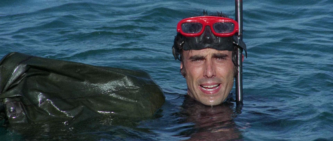 George Hilton en la-cola-del-escorpion