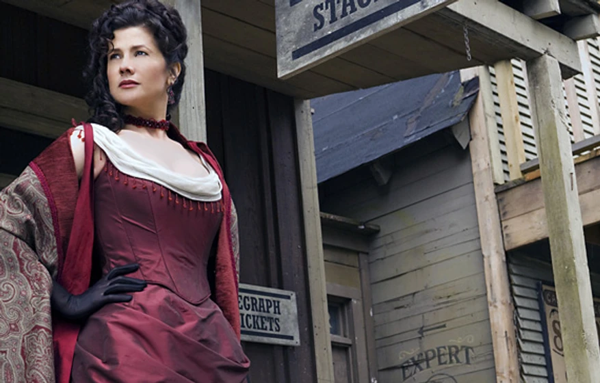 Daphne Zuniga en su-unica-oportunidad