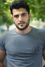 picture of actor Phoenix Raei