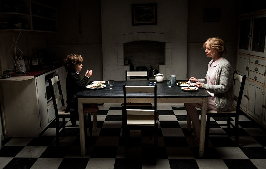 Essie Davis y Noah Wiseman en Babadook