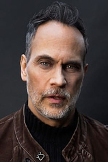 photo of person Todd Stashwick