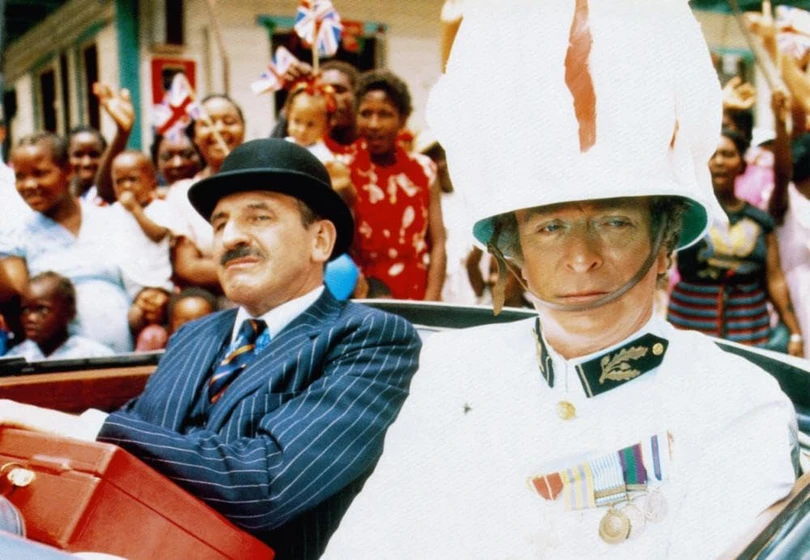 Michael Caine y Leonard Rossiter en loca-juerga-tropical