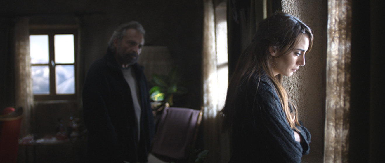 Haluk Bilginer y Melisa Sözen en Sueño de invierno