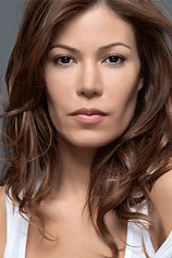 picture of actor Iris Almario