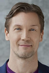 picture of actor Adam Ambruso