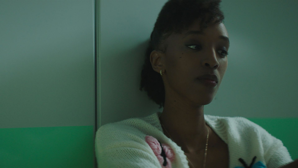 Sheila Isaro en neon-dreaming