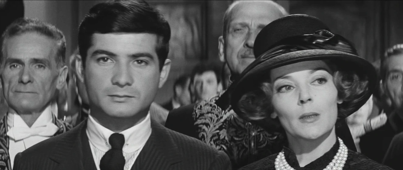 Jean-Claude Brialy y Yvonne Clech en arsenio-lupin-contra-arsenio-lupin