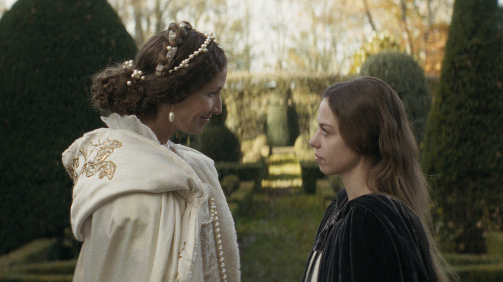 Alexandra Lamy y Salomé Dewaels en a-survivor-s-tale