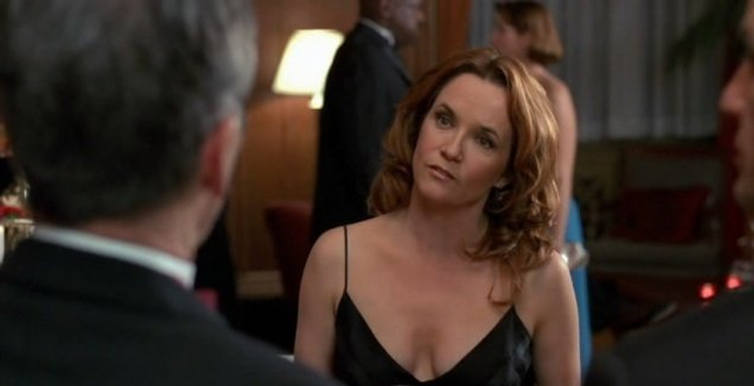 Lea Thompson en Jane Doe: Cómo Eliminar a tu Jefe