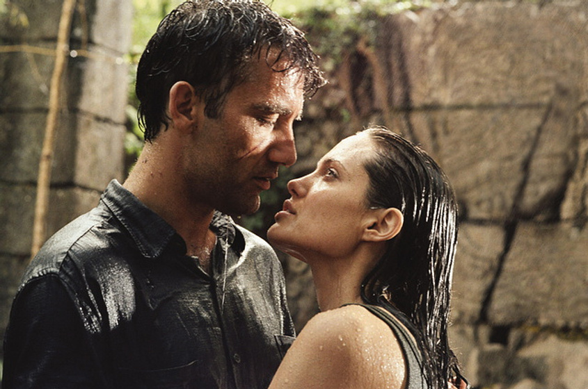 Angelina Jolie y Clive Owen en Amar Peligrosamente