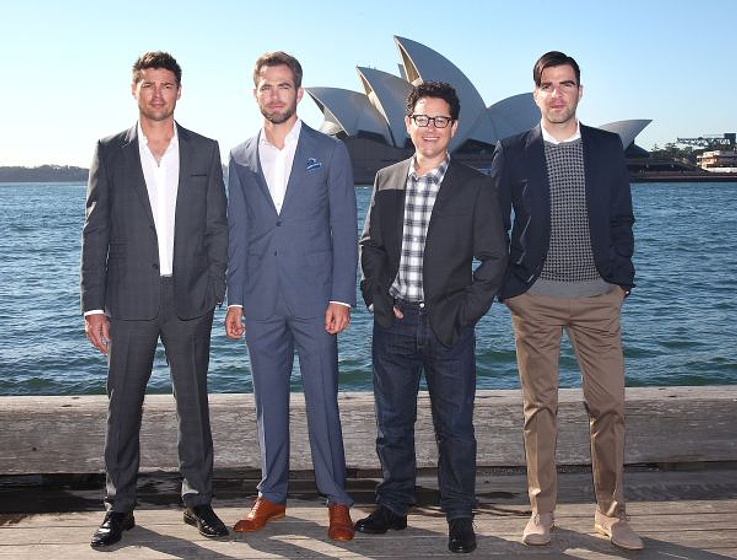 Karl Urban, J.J. Abrams, Chris Pine y Zachary Quinto en Star Trek. En la oscuridad (Premiere en Sidney. Abril 2013)