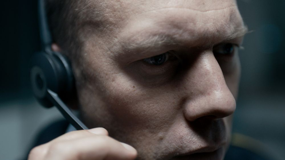 Jakob Cedergren en The Guilty