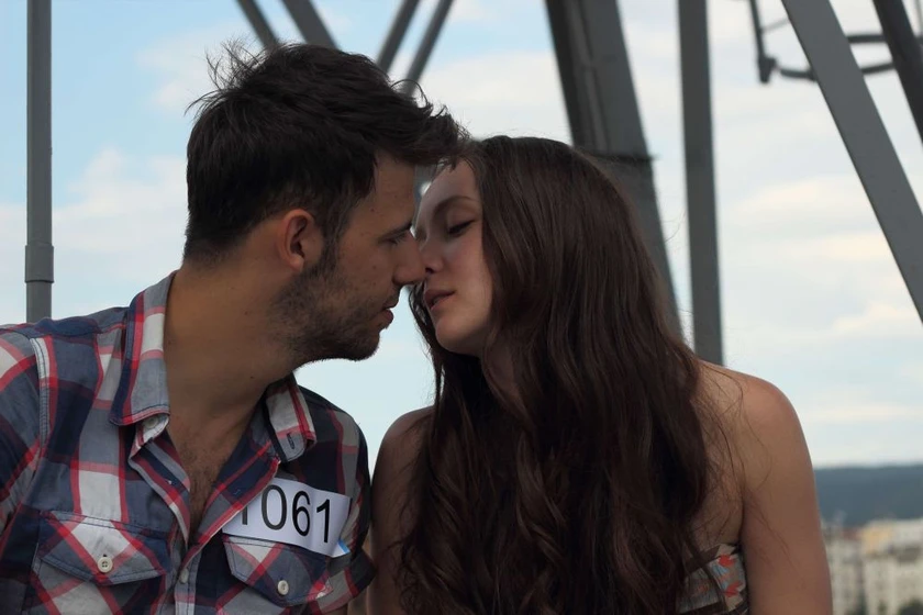 Nikos Gelia y Marissa Triandafyllidou en cuestion-de-actitud