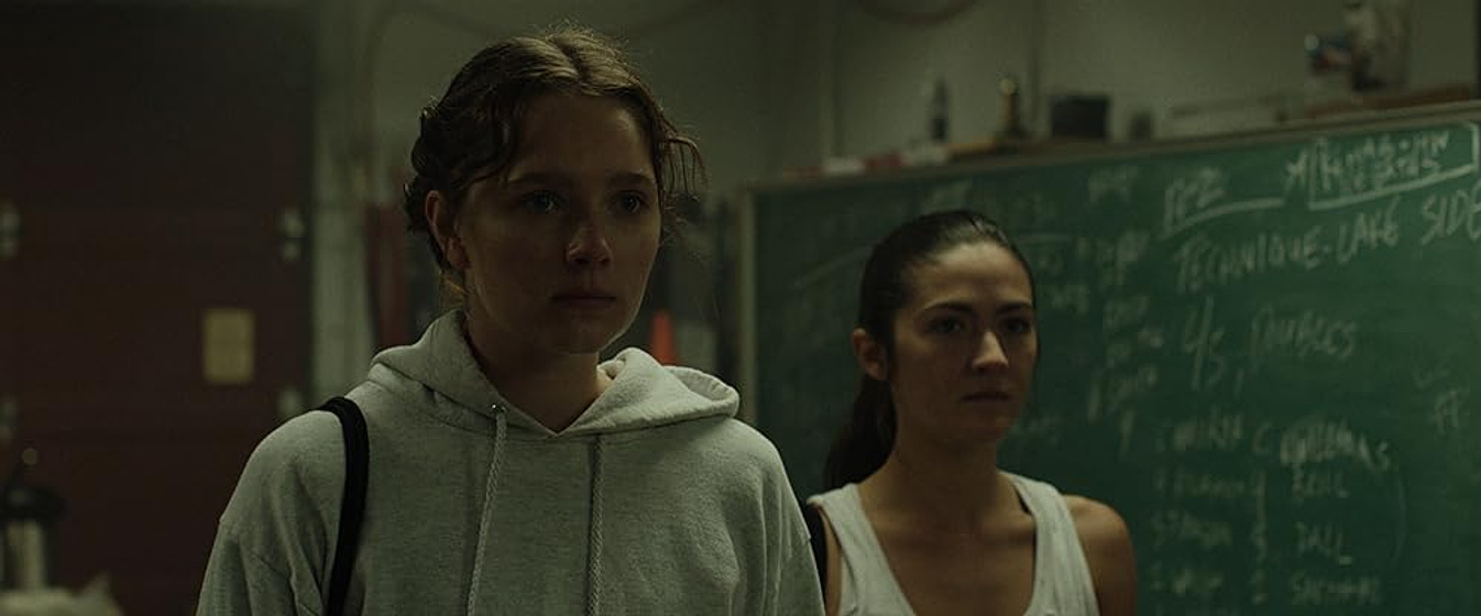 Isabelle Fuhrman y Amy Forsyth en la-aspirante