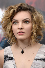 photo of person Camren Bicondova