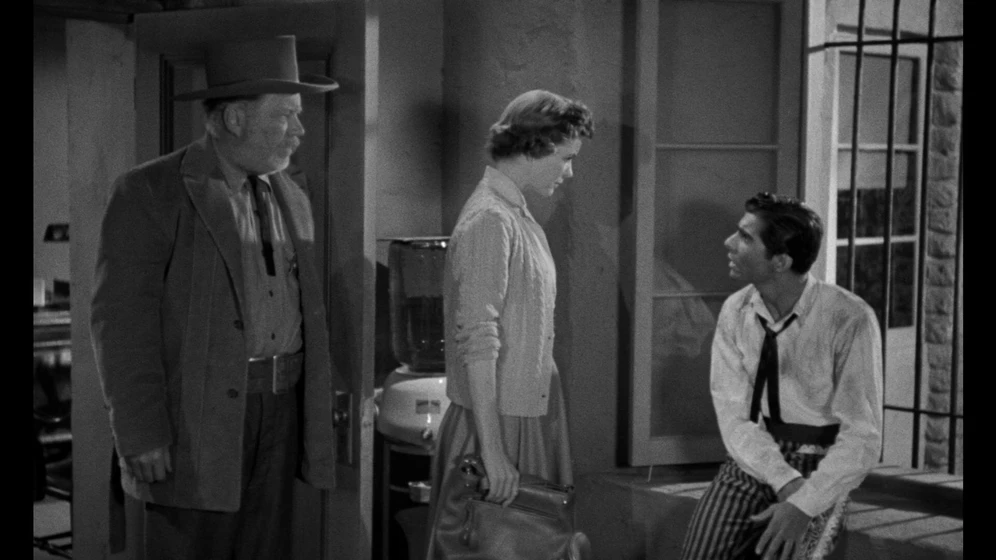 Dorothy McGuire, Edgar Buchanan y Pepe Hern en pasado-tenebroso