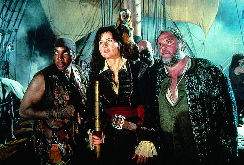 Geena Davis, Stan Shaw y Maury Chaykin en La Isla de las Cabezas Cortadas