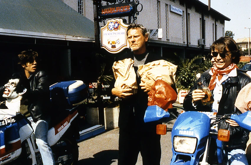 Donald O'Brien en return-from-death-frankenstein-2000