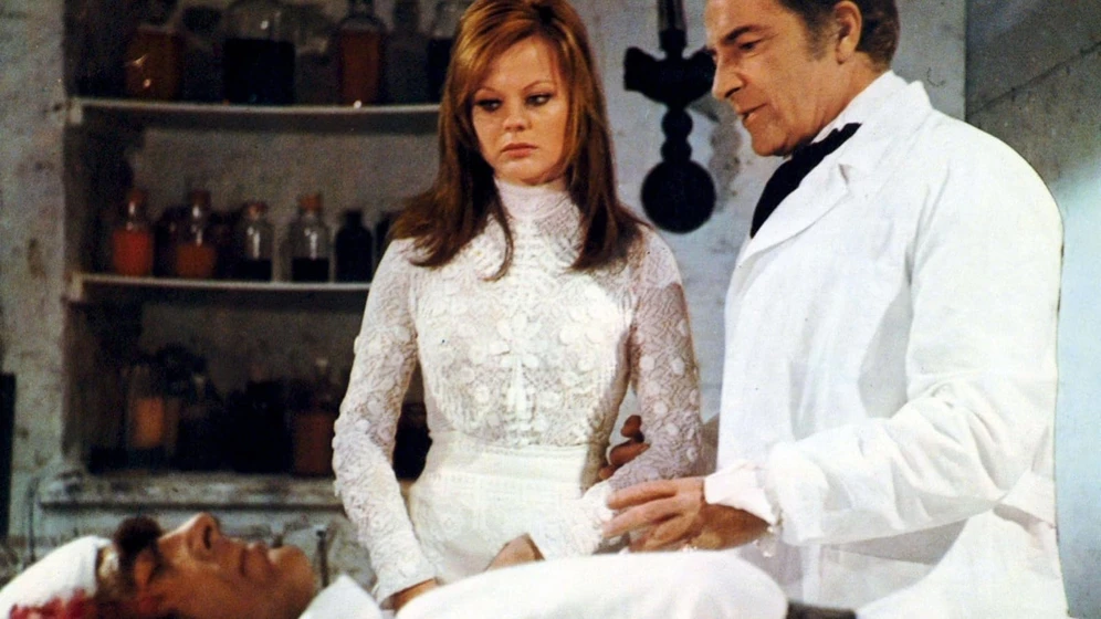 Rossano Brazzi y Christiane Rücker en terror-en-el-castillo-de-las-mujeres-malditas
