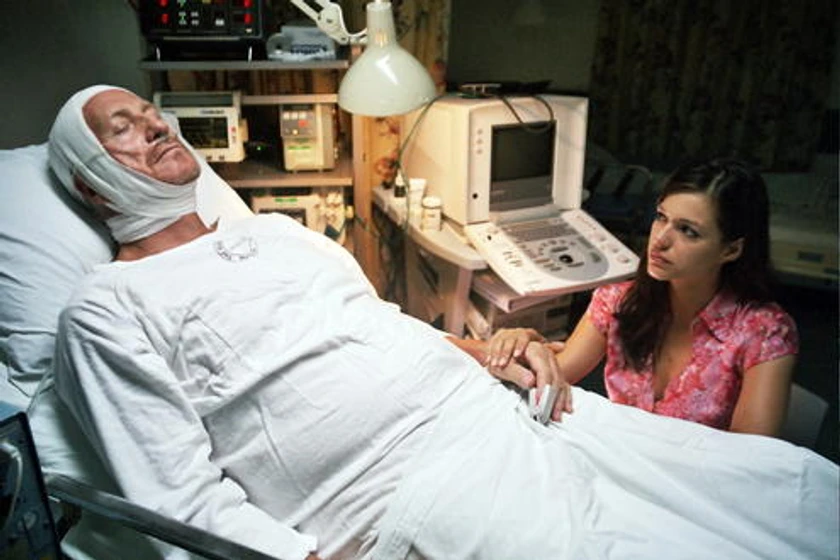 Suzan Anbeh y Reiner Schöne en paraiso-robado-2005
