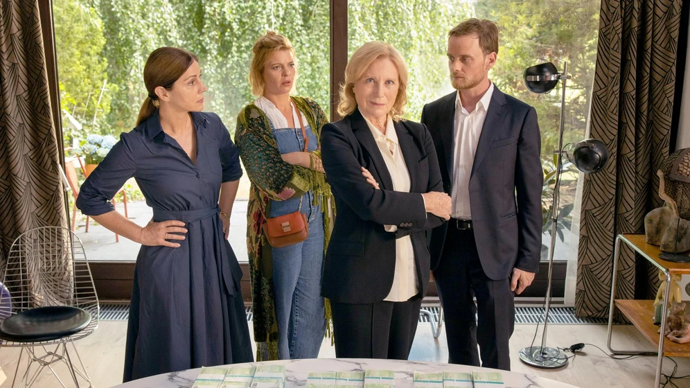 Jördis Triebel, Maren Kroymann, Ulrike C. Tscharre y Stefan Konarske en la-renuncia-de-mama