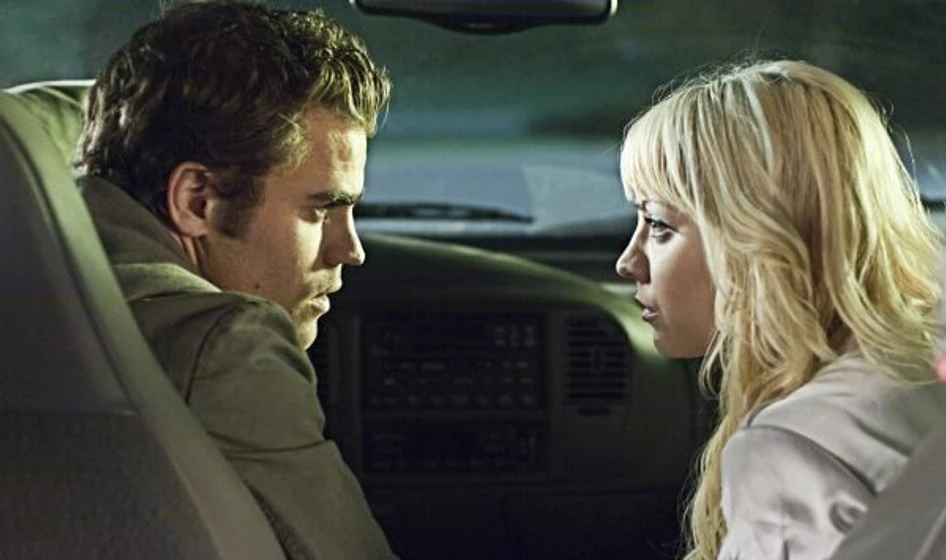 Kaley Cuoco y Paul Wesley en killer-movie