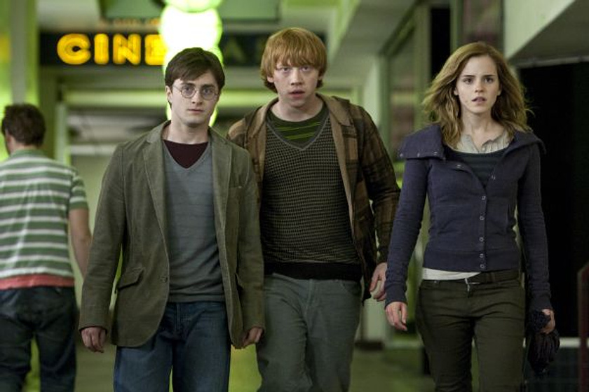Daniel Radcliffe, Rupert Grint y Emma Watson en Harry Potter y las reliquias de la muerte, Primera parte