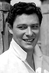 picture of actor Carlos Rivas