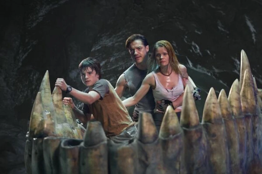 Brendan Fraser, Josh Hutcherson y Anita Briem en Viaje al centro de la Tierra