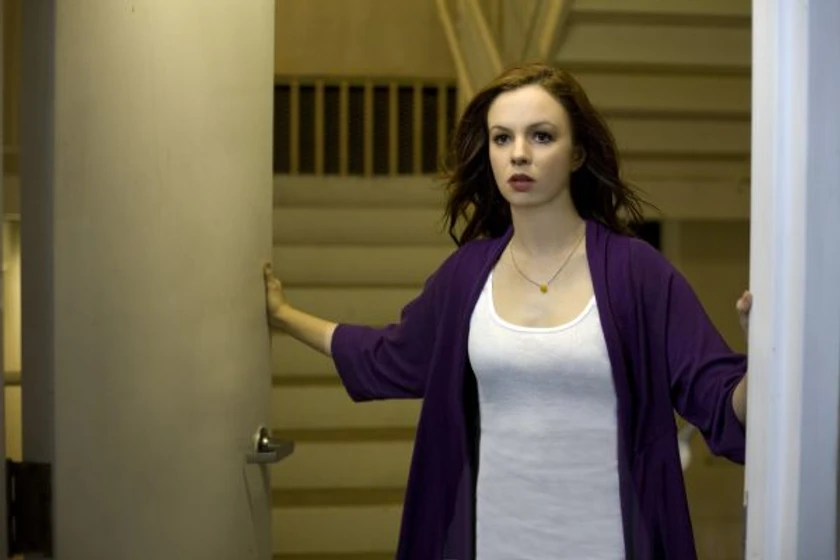 Amber Tamblyn en mas-alla-de-la-duda