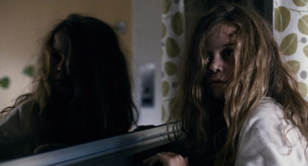 still of movie Mamá (2013)