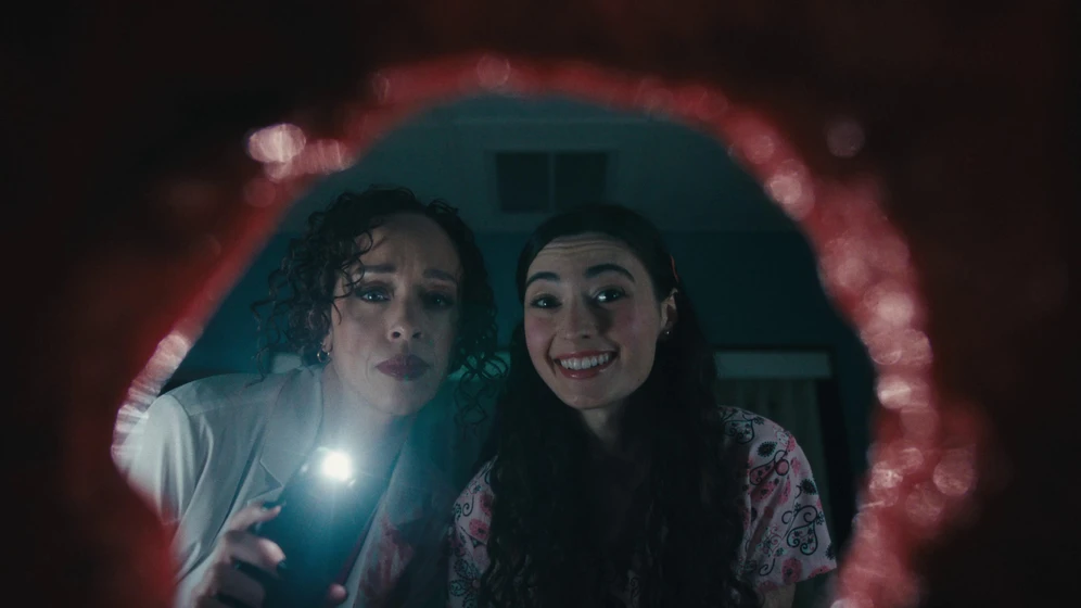 Shanti Lowry y Aliya Victoriya en baby-blues-going-dark