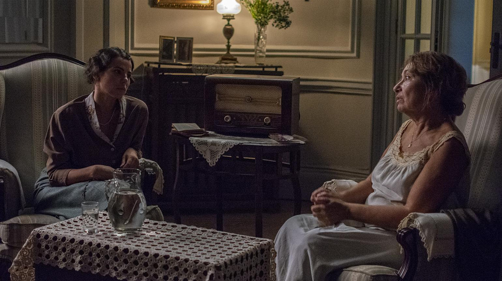 Mercedes Hoyos en plus-ultra