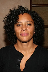 photo of person Nadia Hallgren