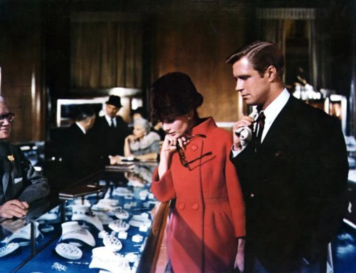 Audrey Hepburn y George Peppard en Desayuno con diamantes