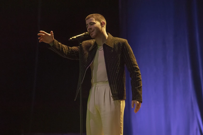 Nick Jonas en letras-robadas