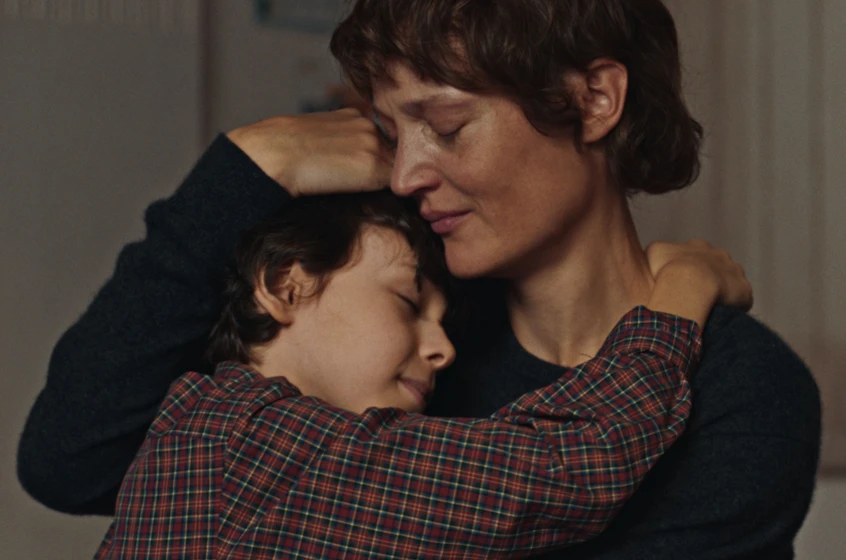 Vicky Krieps y Viggo Ferreira Redier en love-me-tender-2025