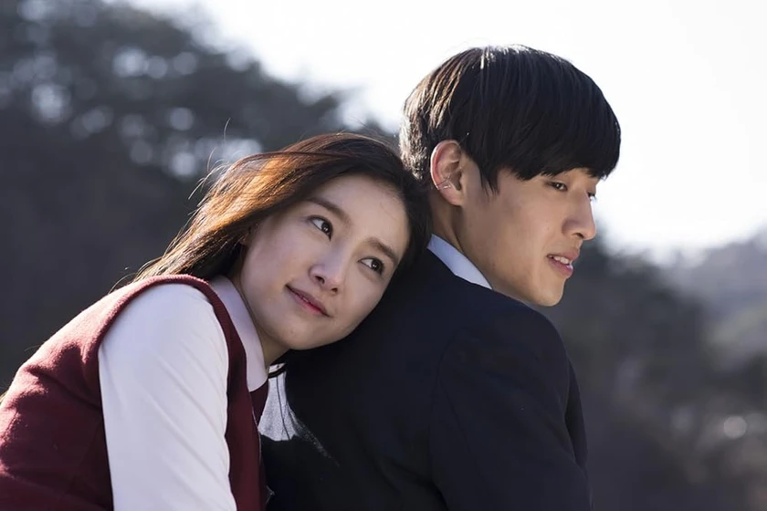 Ha-Neul Kang y Kim So-eun en mourning-grave