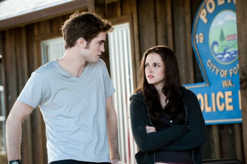 Kristen Stewart y Robert Pattinson en La saga Crepúsculo: Eclipse